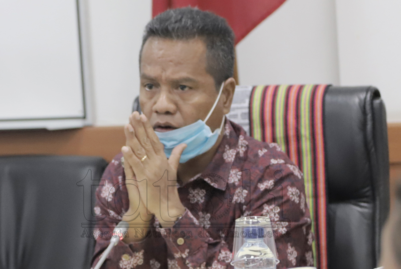 Aniceto inicia funções como novo Presidente do Parlamento Nacional