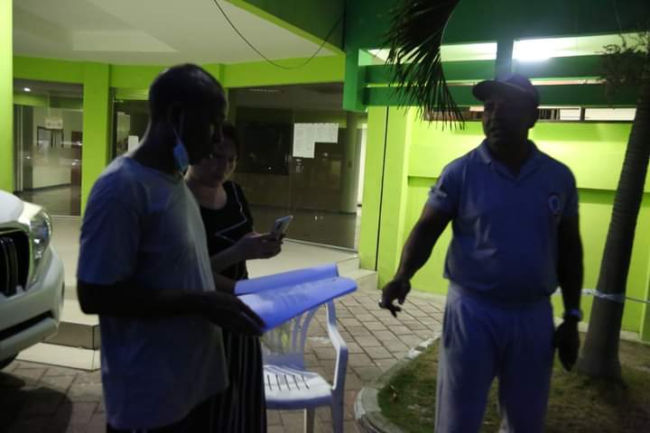 Migração deporta cidadã chinesa por falta de pagamento de impostos ao Estado