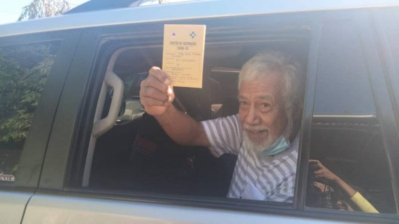 Após receber primeira dose da Sinovac, Xanana pede a população que tome vacina contra covid-19