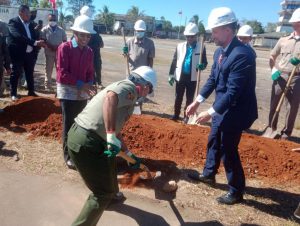 TL e EUA lançam primeira pedra da reabilitação conjunta do aeródromo de Baucau
