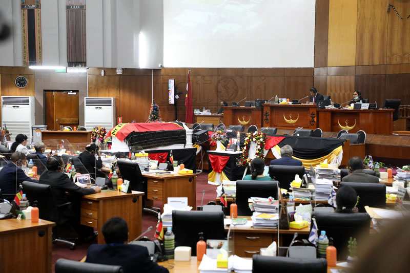 Parlamento aprova voto de pesar e presta homenagem a deputado Silvino Morais