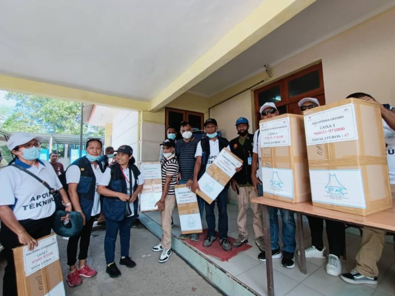 Técnicos do STAE e MNEC transportam hoje material eleitoral para diáspora