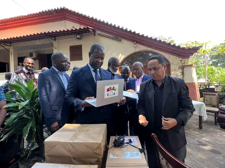 Timor-Leste entrega equipamentos e materiais de recenseamento eleitoral à Guiné-Bissau