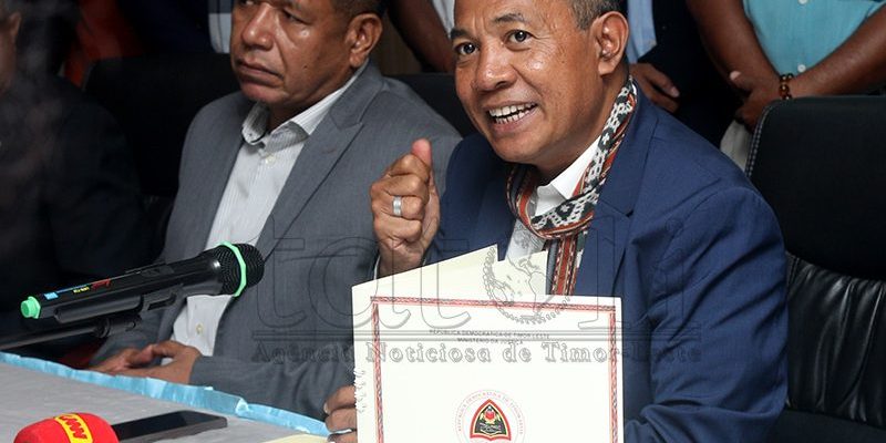 Primeira cerimónia de entrega de certificados de propriedades realiza-se em Oé-Cusse