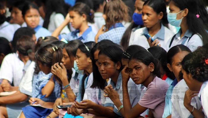 Mais de 13 mil estudantes vão receber bolsas de mérito