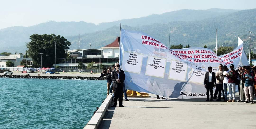 Cabo submarino para internet é pretexto para homenagear heróis e mártires timorenses