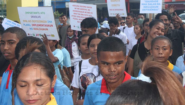 Dia Nacional das Pessoas com Deficiência assinalado com marcha saudável