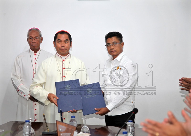 Executivo disponibiliza 15 milhões de dólares para atividades da igreja