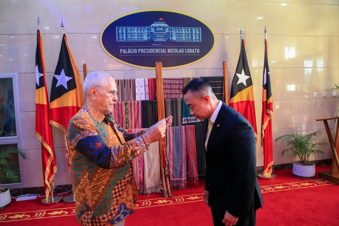 Embaixador do Brunei condecorado com Colar da Ordem de Timor-Leste