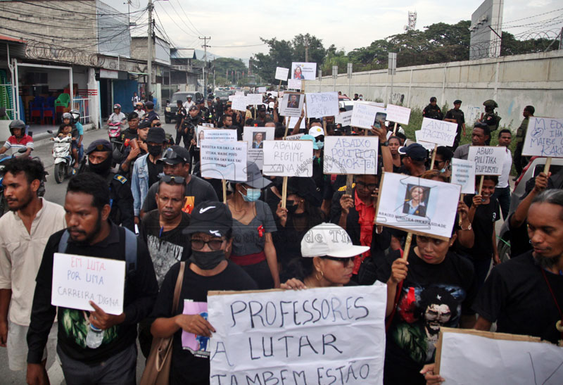 Trezentos e treze professores selecionados no concurso especial