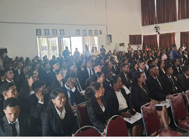 Mais de 170 professores ingressam na carreira docente