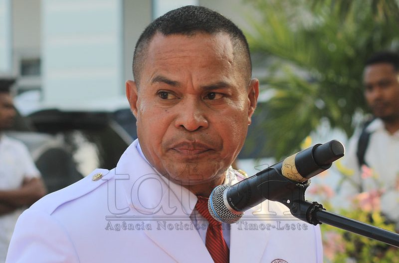 Evitar engarrafamentos motiva higiene urbana apenas de madrugada