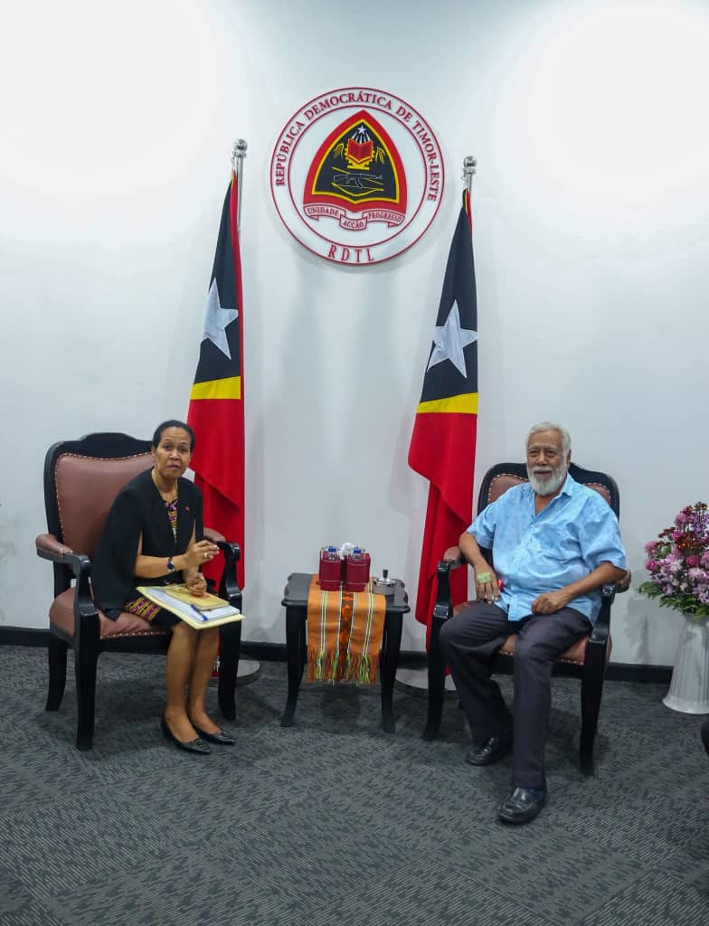 Terezinha Viegas recebe orientações antes de assumir funções como Embaixadora no Japão