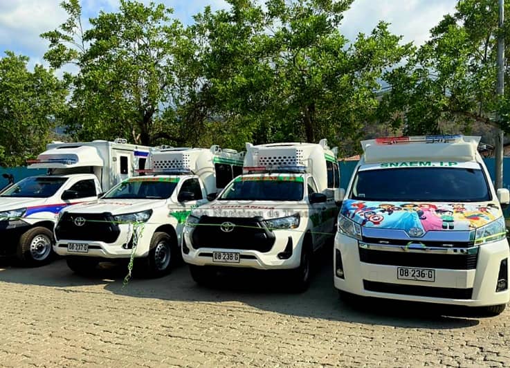 Ministério da Saúde recebe quatro ambulâncias multifuncionais adquiridas na Tailândia