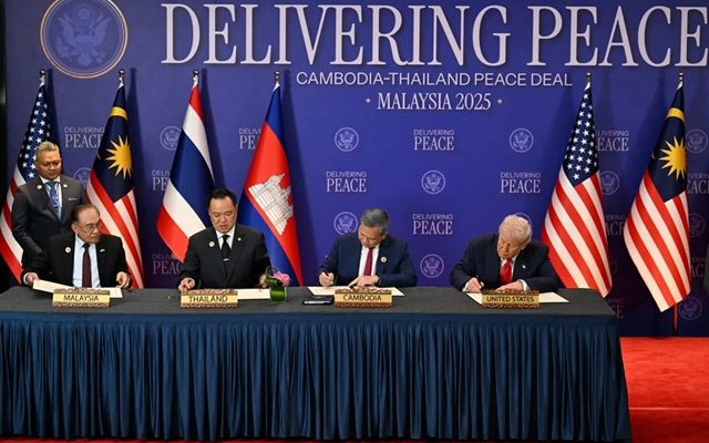 Cimeira da ASEAN: Camboja e Tailândia assinam acordo de cessar-fogo na presença de Donald Trump