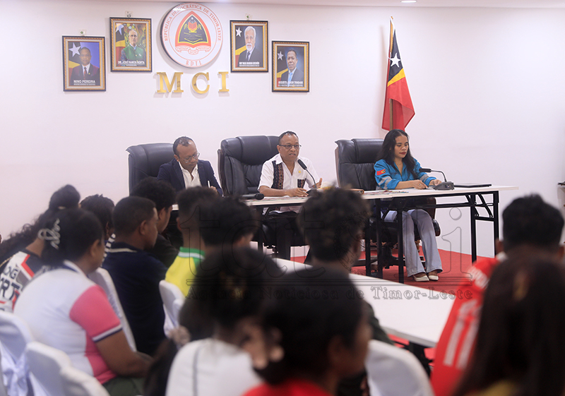 MCI promove diálogo com vendedores ambulantes para criar espaços dignos de comércio