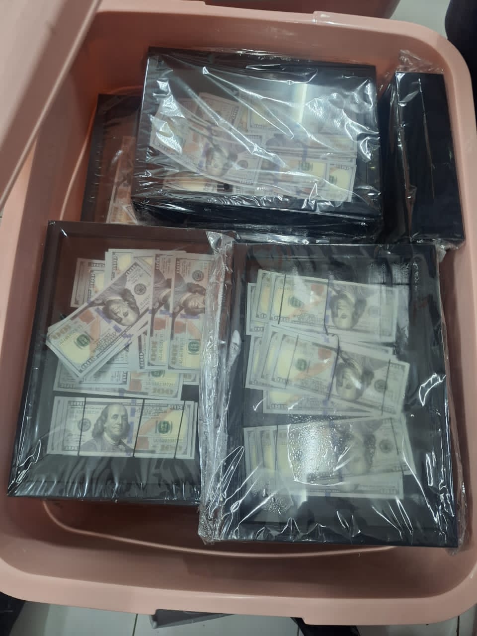 Mais de quatro milhões de dólares falsos apreendidos em Bidau