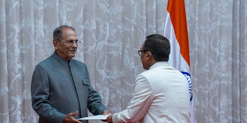 Novo Embaixador da Índia entrega credenciais ao Presidente da República