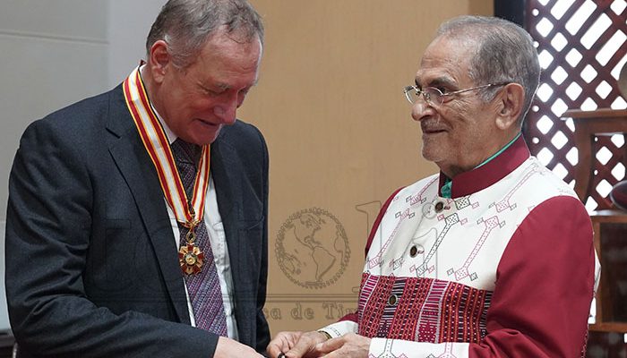 Explorador britânico condecorado com Medalha da Ordem de Timor-Leste