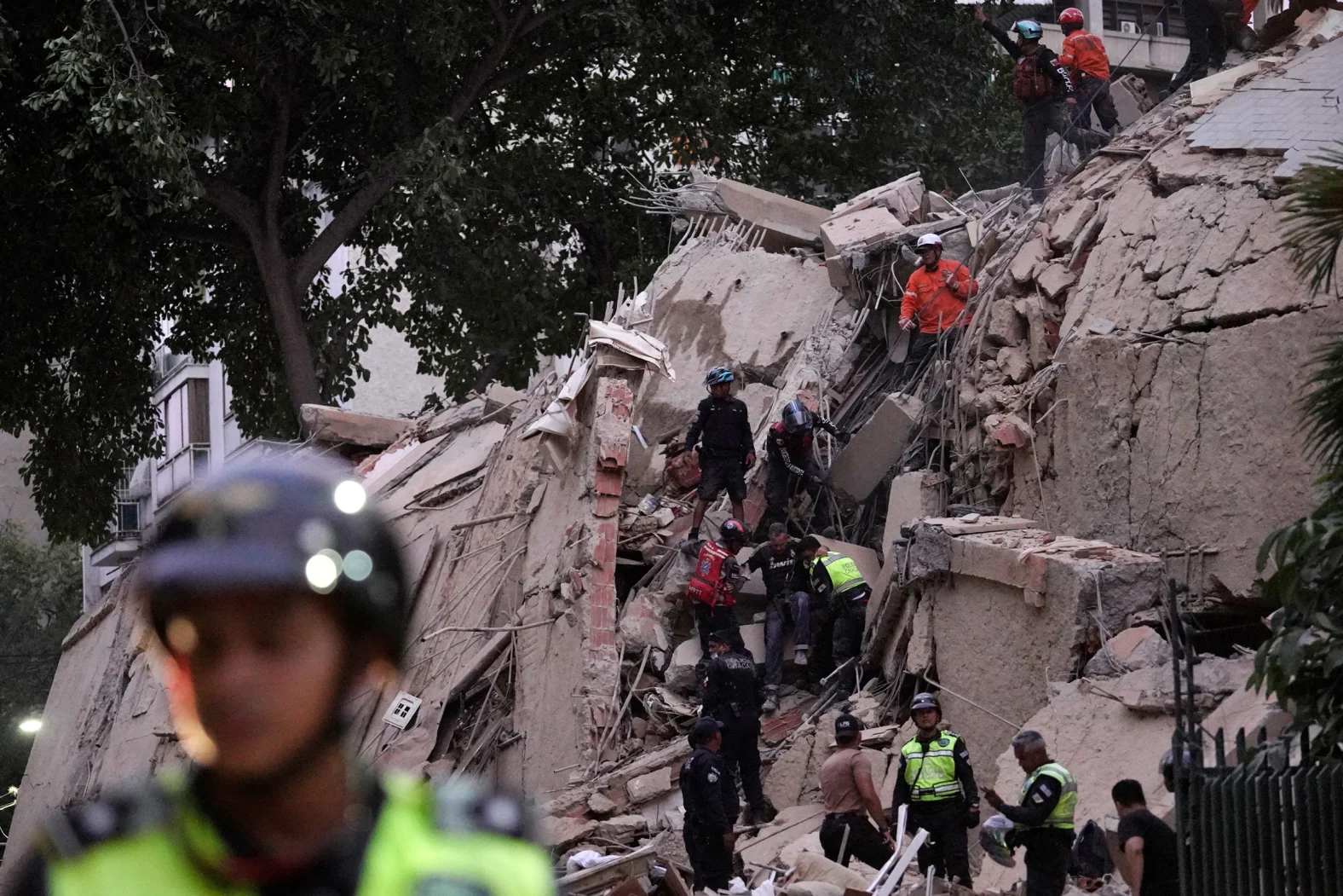Sismos na Venezuela fazem centenas de mortos e milhares de feridos