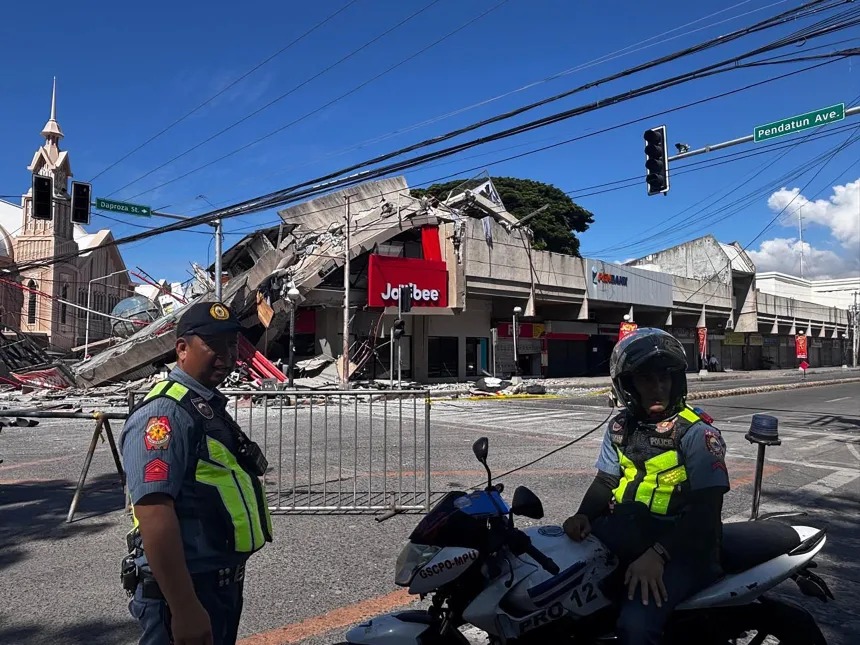Terramoto de magnitude 7,8 atinge sul das Filipinas: alertas de tsunami emitidos na região